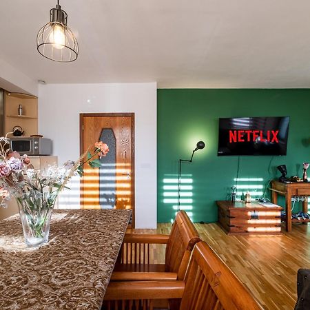 Roman Thermae 2Bdrm Sunny Apartment Варна Екстериор снимка