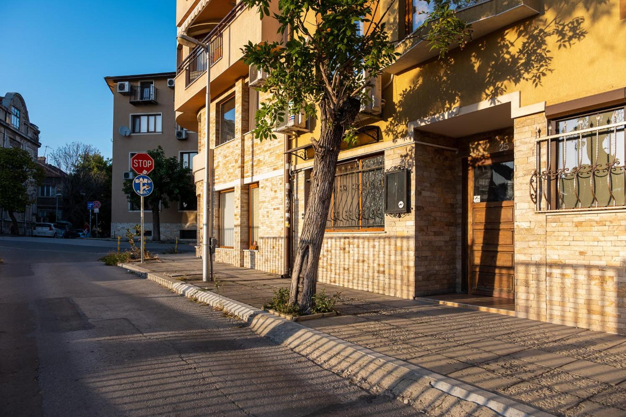 Roman Thermae 2Bdrm Sunny Apartment Варна Екстериор снимка