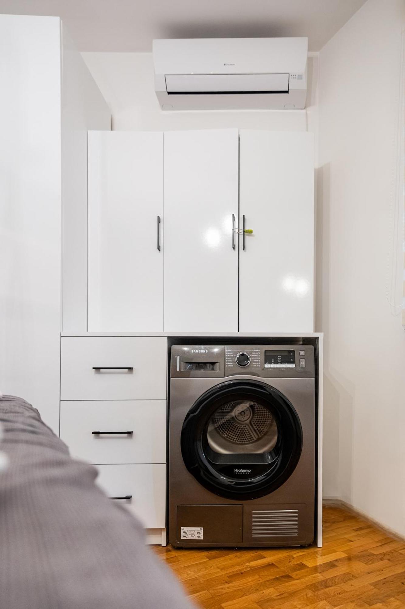 Roman Thermae 2Bdrm Sunny Apartment Варна Екстериор снимка